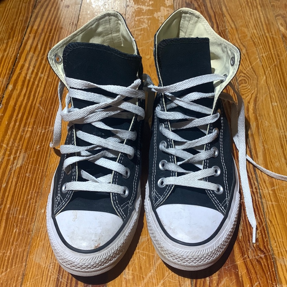 black converse